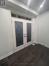 7528 Marpin Ct in Niagara Falls, ON - Building Photo - Building Photo