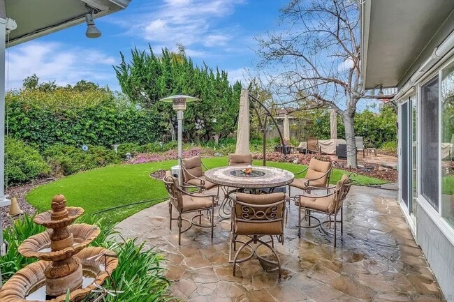 5346 E Falls View Dr