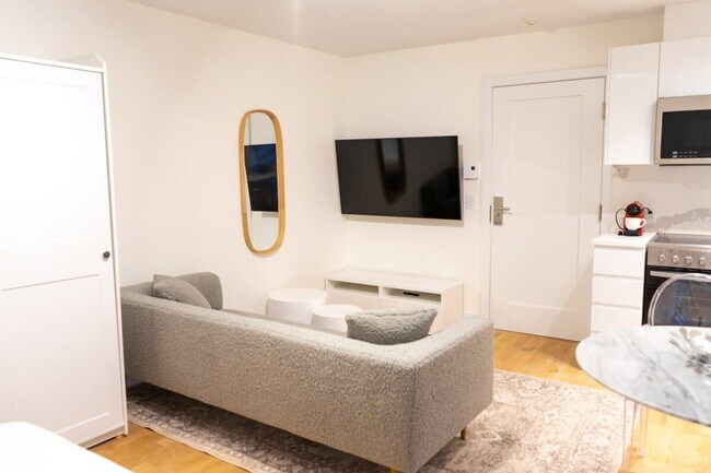 property at 1755 R. Saint-Denis