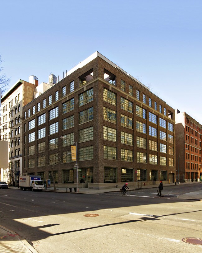 195 Hudson St in New York, NY - Building Photo - Building Photo