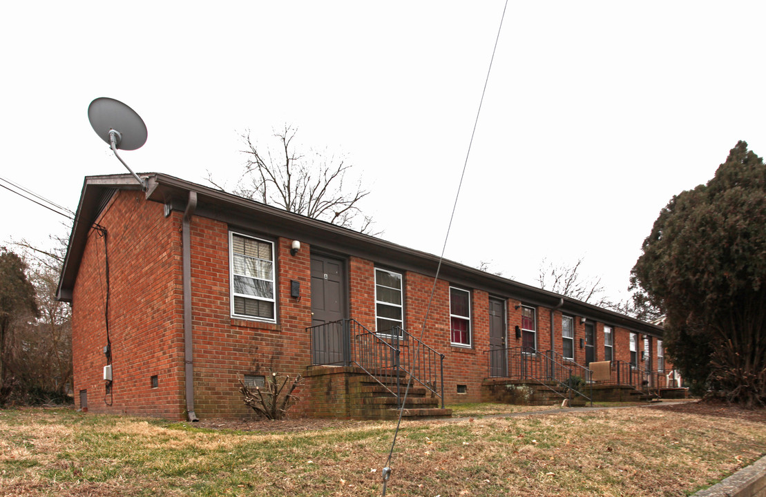 235 N Cedar St in Greensboro, NC - Building Photo