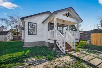 8902 Alejo Dr in Houston, TX - Building Photo - Building Photo