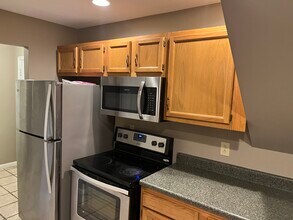 114 N Third St, Unit C in Pierceton, IN - Building Photo - Building Photo