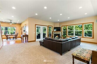 4618 Lakeway Dr in Bellingham, WA - Building Photo - Building Photo