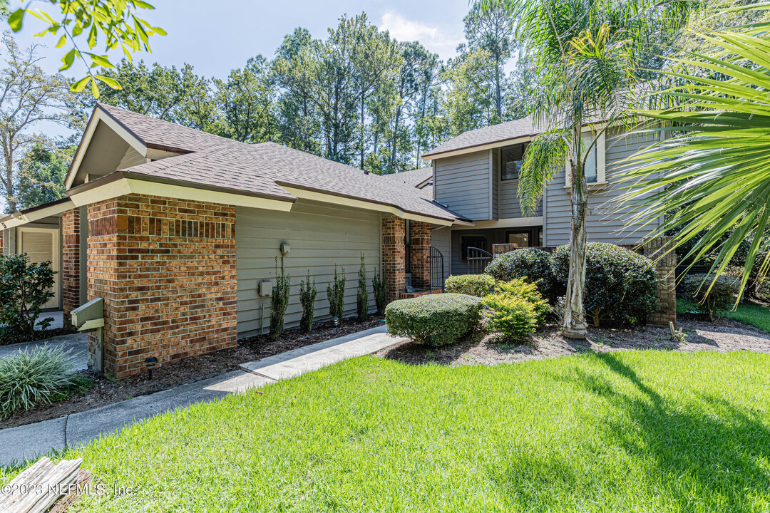 536 Pine Forest Trail in Orange Park, FL - Building Photo