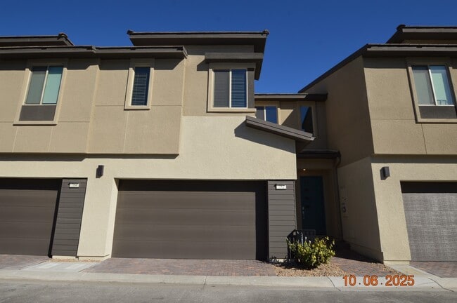 property at 752 Echelon St
