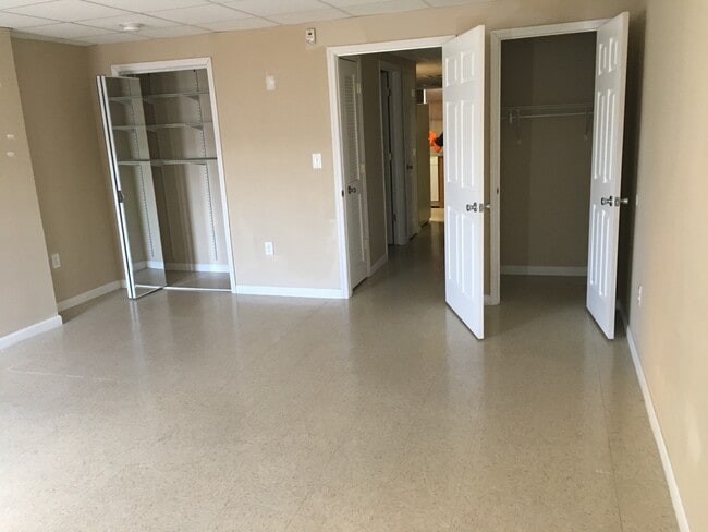 446 Broadway, Unit 3 in Camden, NJ - Building Photo - Building Photo