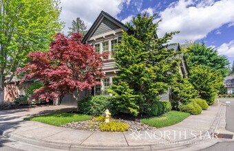 18086 Jenifers Way in Lake Oswego, OR - Building Photo - Building Photo