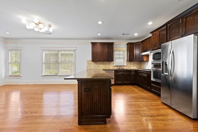 property at 987 Starr Ct