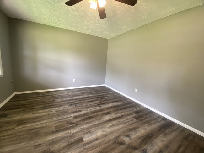 122 Young St in Brownsville, TN - Building Photo - Building Photo