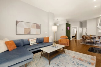 1727 N Clybourn Ave in Chicago, IL - Foto de edificio - Building Photo