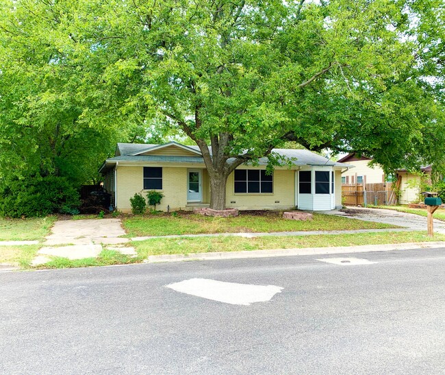 516 Louise St in Copperas Cove, TX - Building Photo - Building Photo