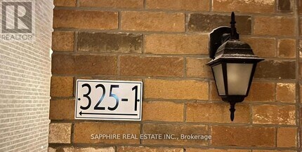 325 Trudeau Dr in Milton, ON - Building Photo - Building Photo