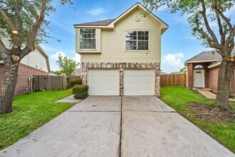 7103 Biton Dr in Houston, TX - Building Photo - Building Photo