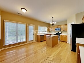 304 Wickley Way in Woodstock, GA - Building Photo - Building Photo