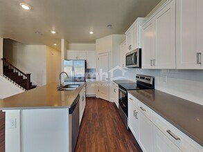 1442 E Old Mesquite St in Kuna, ID - Building Photo - Building Photo