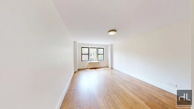 EAST 63 STREET in New York, NY - Building Photo - Building Photo