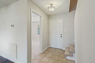 9009 Fountain Brook Ln in Knoxville, TN - Building Photo - Building Photo