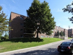 18 Seeley Drive in Toronto, ON - Building Photo - Building Photo