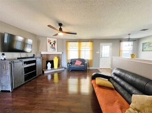 1412 Anna Lea Ln in Burleson, TX - Building Photo - Building Photo