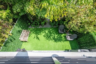 6864 SW 80th St in South Miami, FL - Building Photo - Building Photo