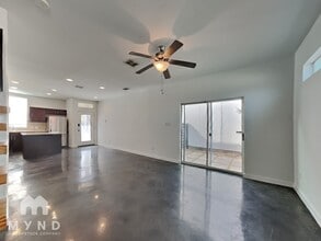 118 E Myrtle St in San Antonio, TX - Building Photo - Building Photo