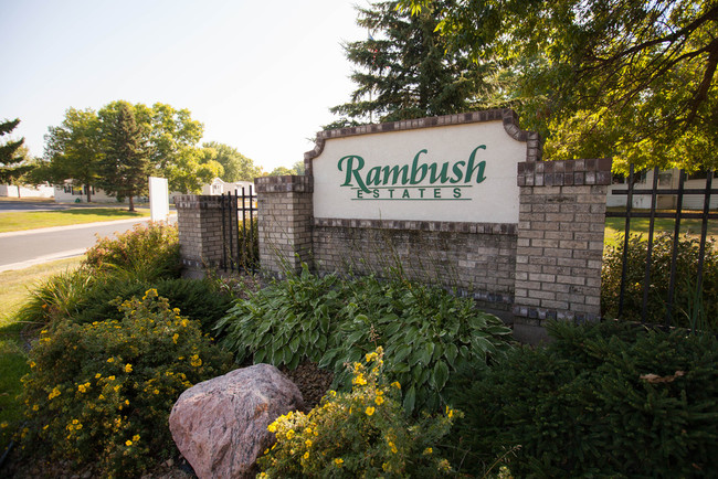 Rambush Estates in Burnsville, MN - Building Photo - Building Photo