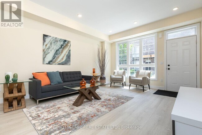 26 Ernest Ave in Toronto, ON - Building Photo - Building Photo