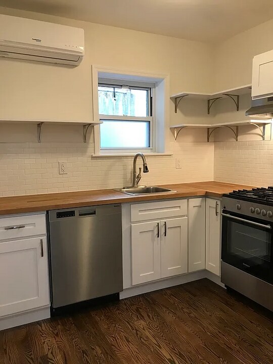 5603 5th Ave in Brooklyn, NY - Building Photo