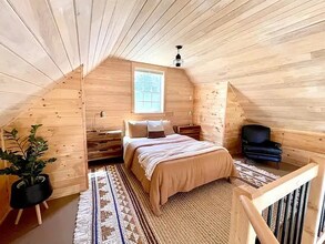 10 Elizabeth Ln in Scarborough, ME - Foto de edificio - Building Photo