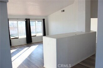 44762 Shadowcrest Dr in Lancaster, CA - Building Photo - Building Photo