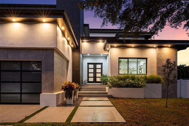 3624 S Gardenia Ave in Tampa, FL - Building Photo - Building Photo