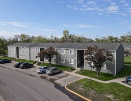 Pickwick Farms Apartments in Indianapolis, IN - Building Photo