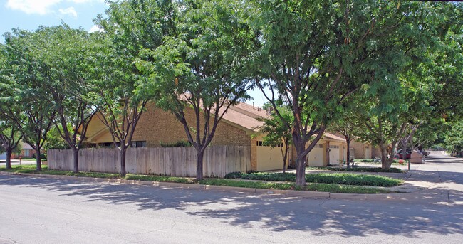 6702-6826 Frankford Ave in Lubbock, TX - Building Photo - Building Photo