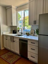459 44th St, Unit D in Oakland, CA - Building Photo