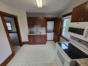 6016 Exchange St, Unit 6016 Exchange St in McFarland, WI - Foto de edificio - Building Photo