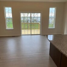 1391 Black Forest Dr in Allentown, PA - Foto de edificio - Building Photo