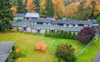 Skyway Apartments in Seattle, WA - Building Photo