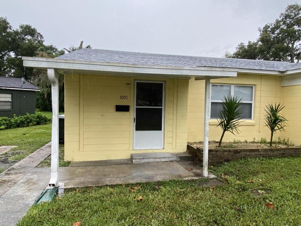 1051 E Walnut St in Lakeland, FL - Building Photo