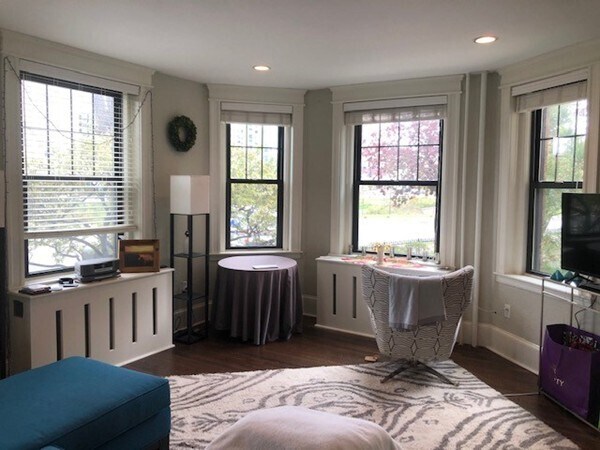 114 Riverway, Unit 1 in Boston, MA - Building Photo - Building Photo