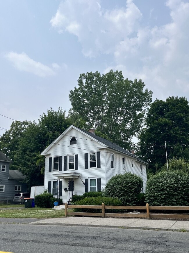 146 Bristol St in Southington, CT - Building Photo - Building Photo