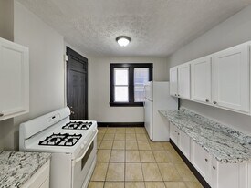 289 E 14th Ave in Columbus, OH - Building Photo
