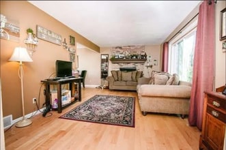 7302 Gladstone Dr in Madison, WI - Building Photo - Building Photo