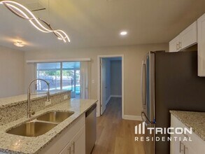 201 85th Ave N in St. Petersburg, FL - Building Photo - Building Photo