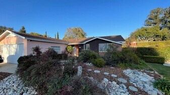 136 Lincoln St in San Luis Obispo, CA - Building Photo