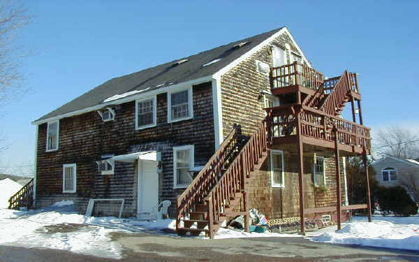 1 Broadway Ave in Ipswich, MA - Foto de edificio