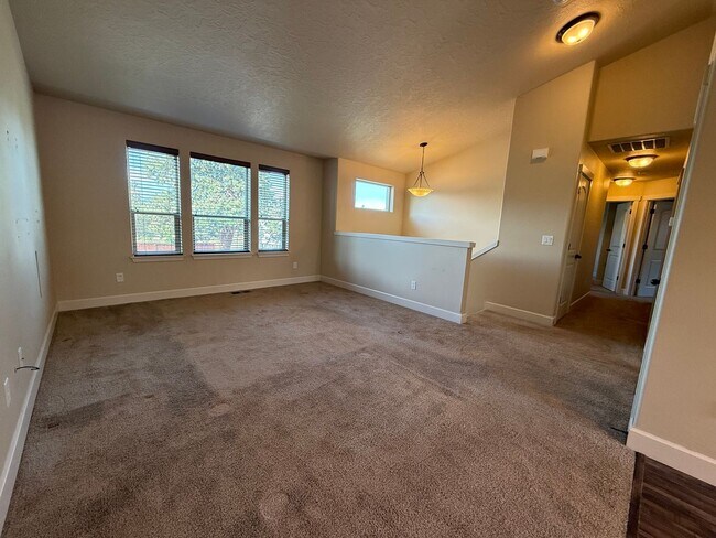 20661 Tango Creek Ave in Bend, OR - Building Photo - Building Photo