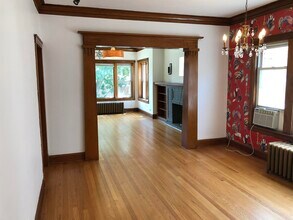 3304 N Hamlin Ave in Chicago, IL - Foto de edificio - Building Photo