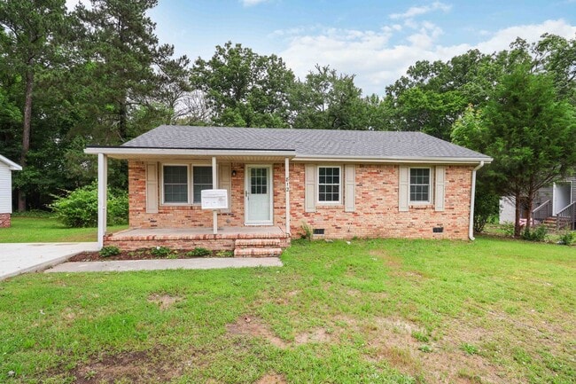 property at 812 Lincoln Dr