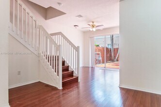 12435 SW 125th St in Miami, FL - Foto de edificio - Building Photo